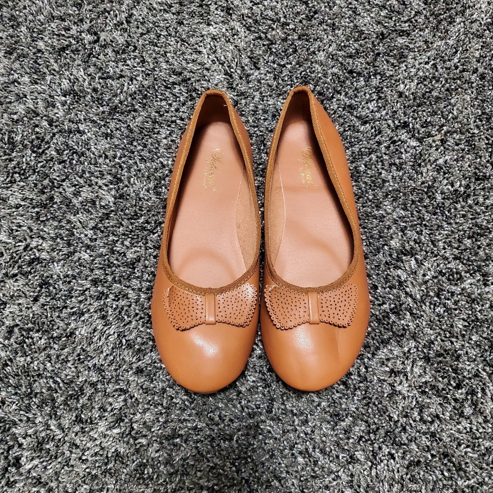 Beacon Slip On Flats - Picture 3 of 8